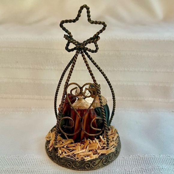 Nativity Three Wise Men Magi Baby Jesus in Manager Figurine EUC - Picture 5 of 9